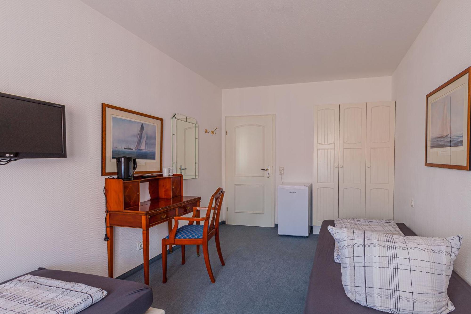 Pension Fuer Monteure In Dresden, Zimmer Mit Eigenem Bad Und Grosser Gemeinschaftskueche ภายนอก รูปภาพ